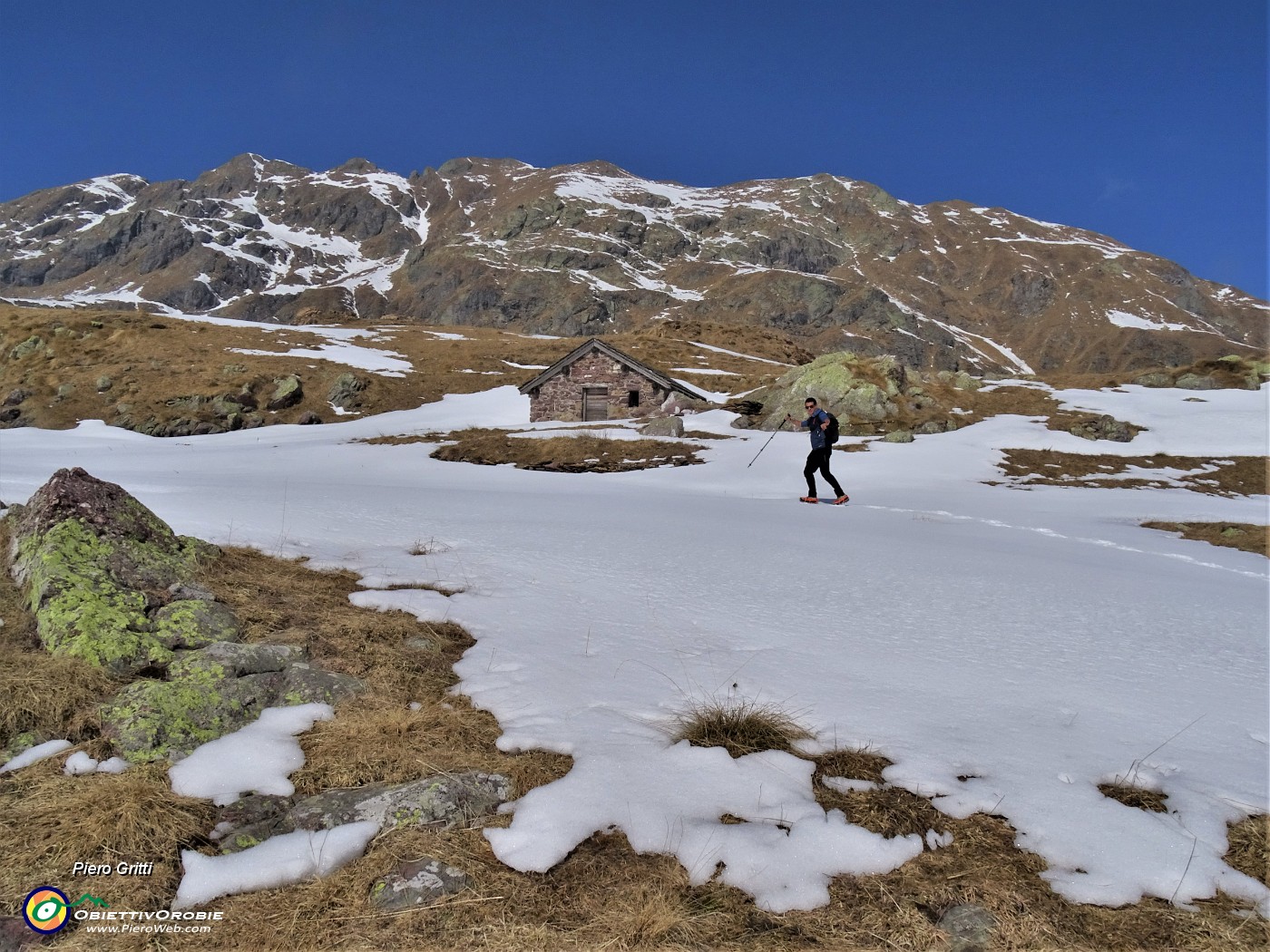 31 Baita Foppa Alta (1989 m) con il Ponteranica centrale e orientale.JPG